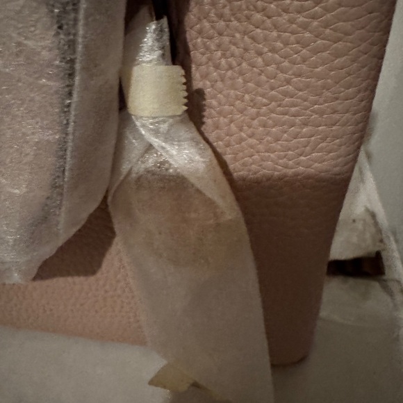 BNWT Michael Kors Blush Leather Satchel - Picture 2 of 9